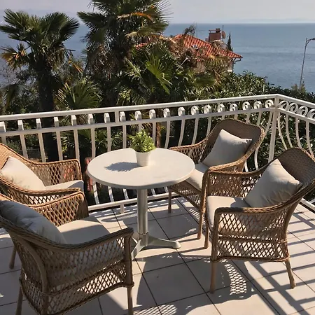 Premium Punta Kolova شقة